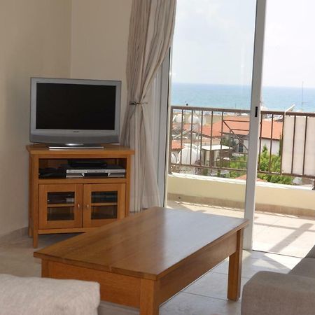 Caiti'S Place Apartment Paphos Exterior photo