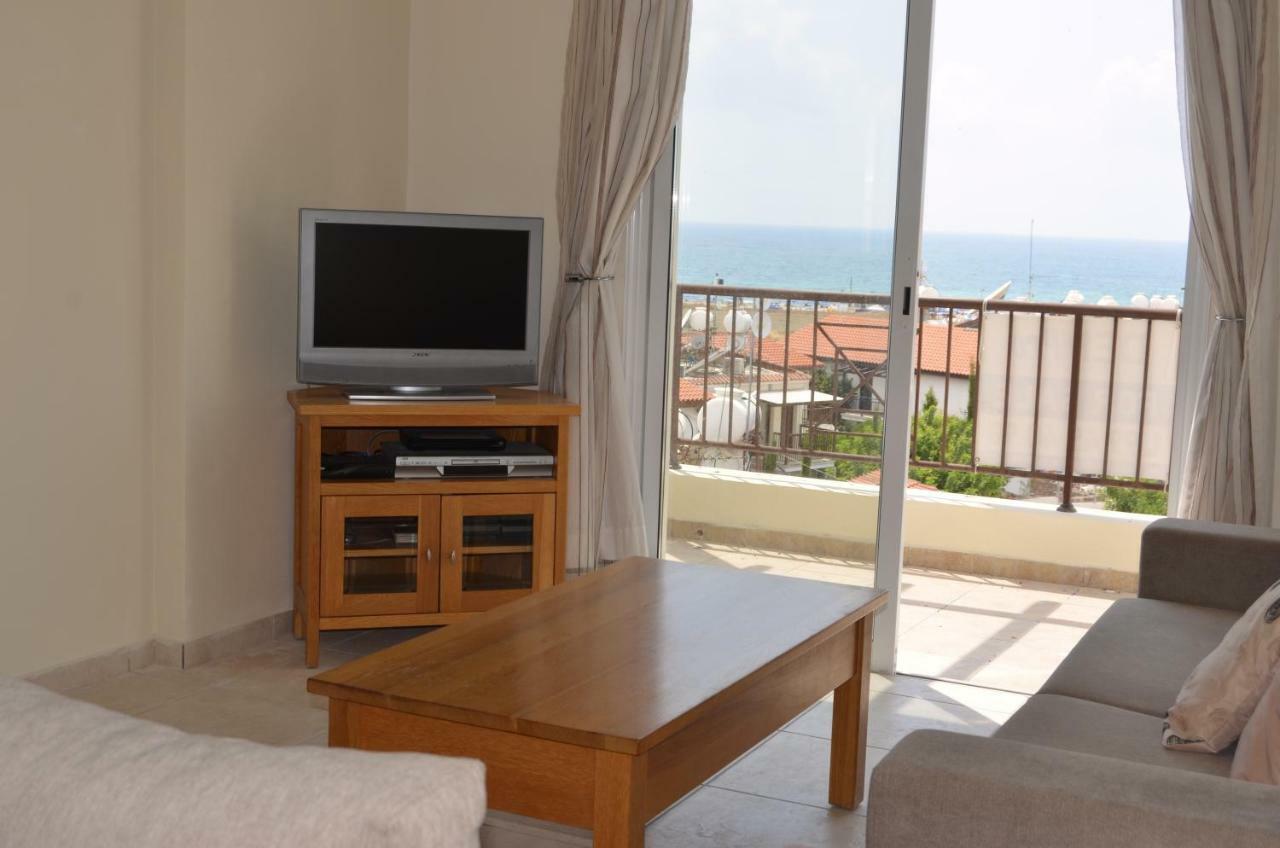 Caiti'S Place Apartment Paphos Exterior photo